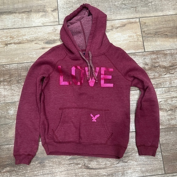 American Eagle | Burgundy Love Sweatshirt - Picture 1 of 6